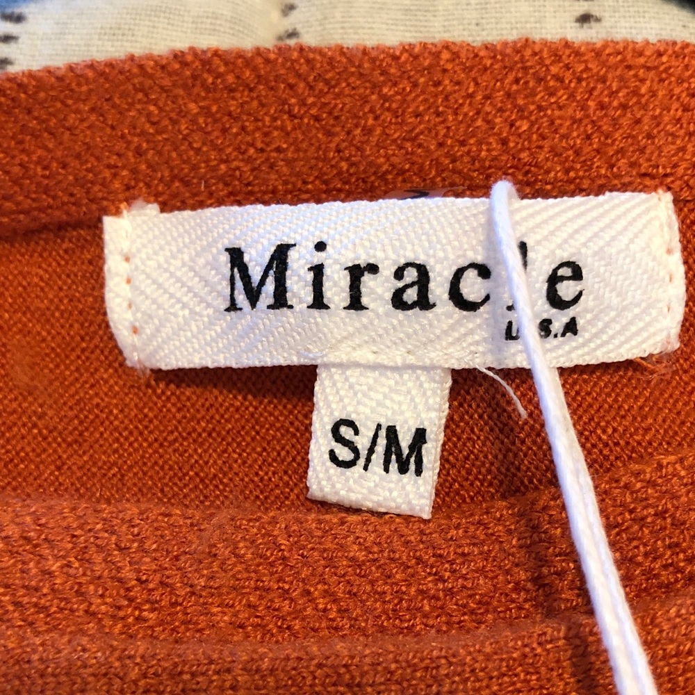 NWT Miracle Sweater Size S/M - Picture 2 of 5